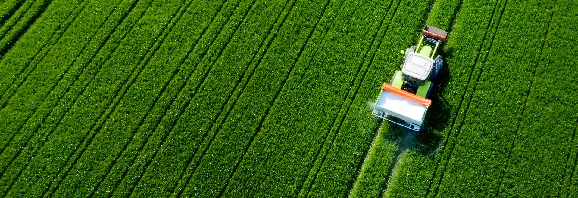 high-angle-view-tractor-agricultural-field 1